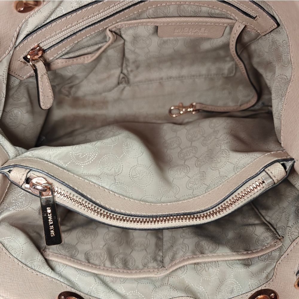 🐢 Michael Kors Cynthia Bag. Excellent Condition! - Picture 12 of 15